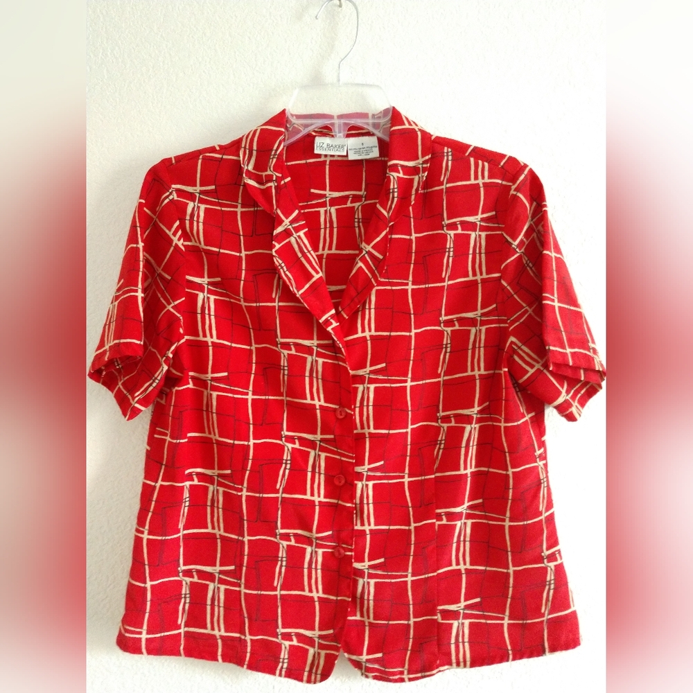 Liz Baker Essentials Blouse Shirt Red Beige Short Sleeve Size 8P 8 Petite